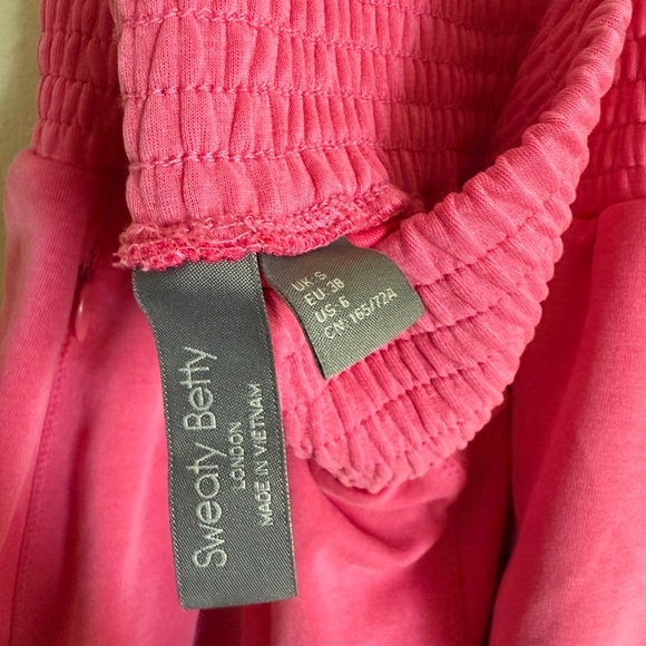 Sweaty Betty Summer Sand Wash Shorts Pink Size Small Softstreme Shorts Colorful - Picture 7 of 10